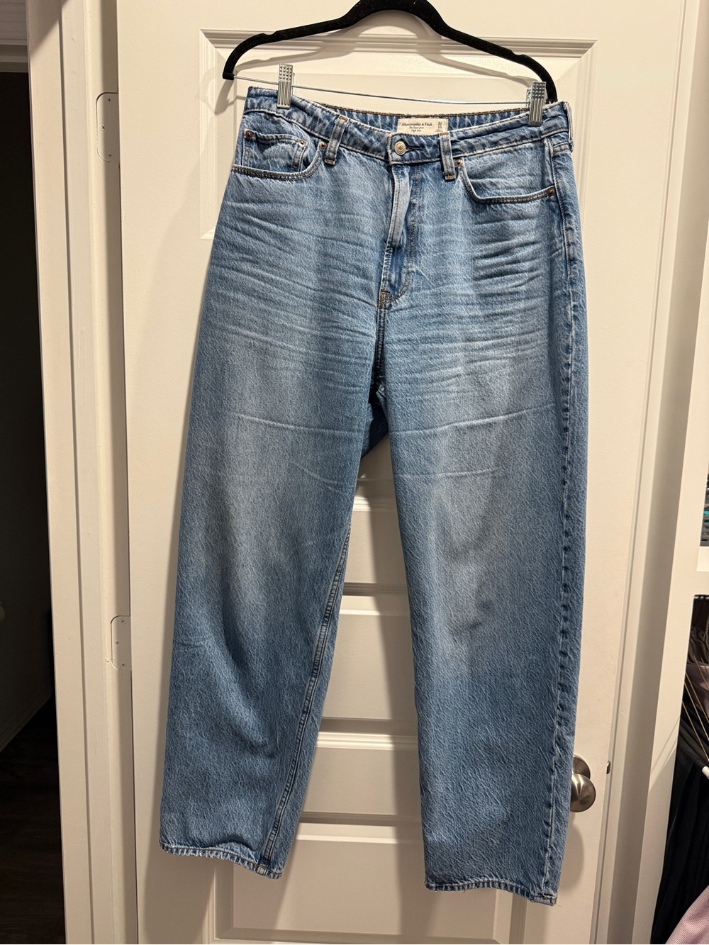 Abercrombie & Fitch Light Blue Relaxed women’s Jeans